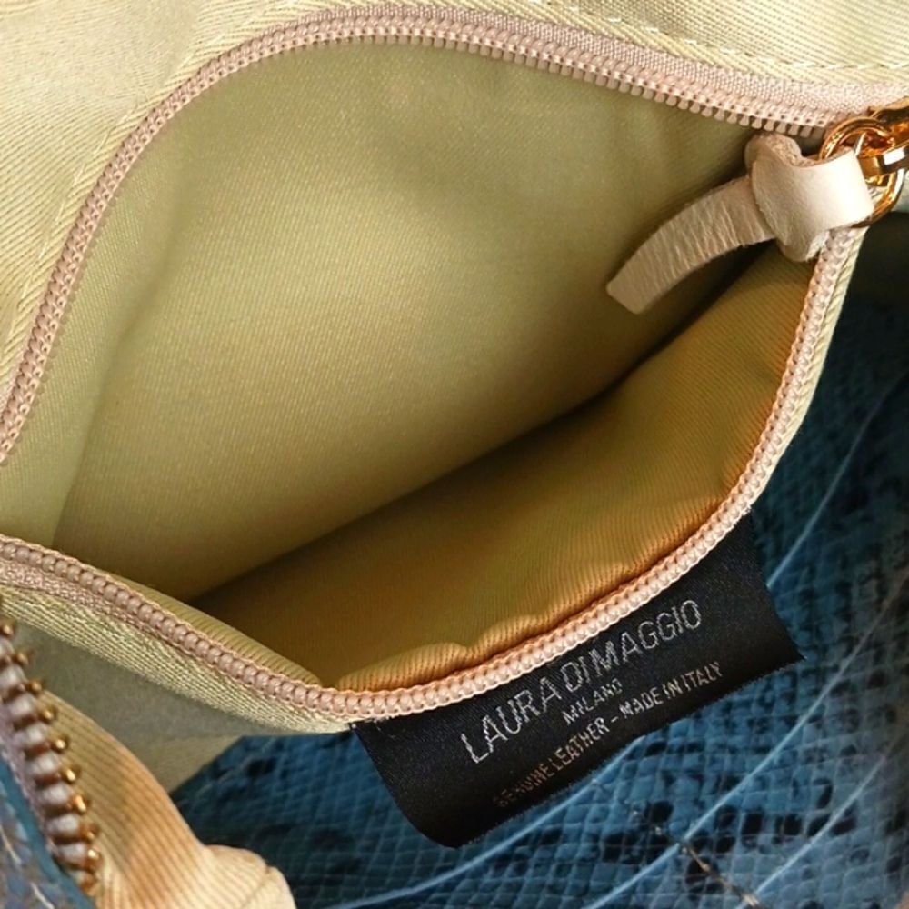 Laura Dimaggio  blue python pattern leather clutch/ wristlet - Picture 6 of 9
